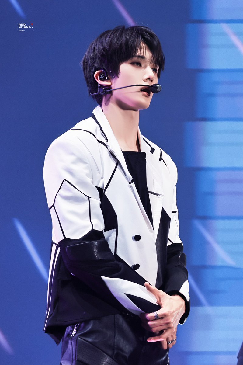 𝗥𝗘𝗗 𝗖𝗛𝗘𝗖𝗞 tweet media