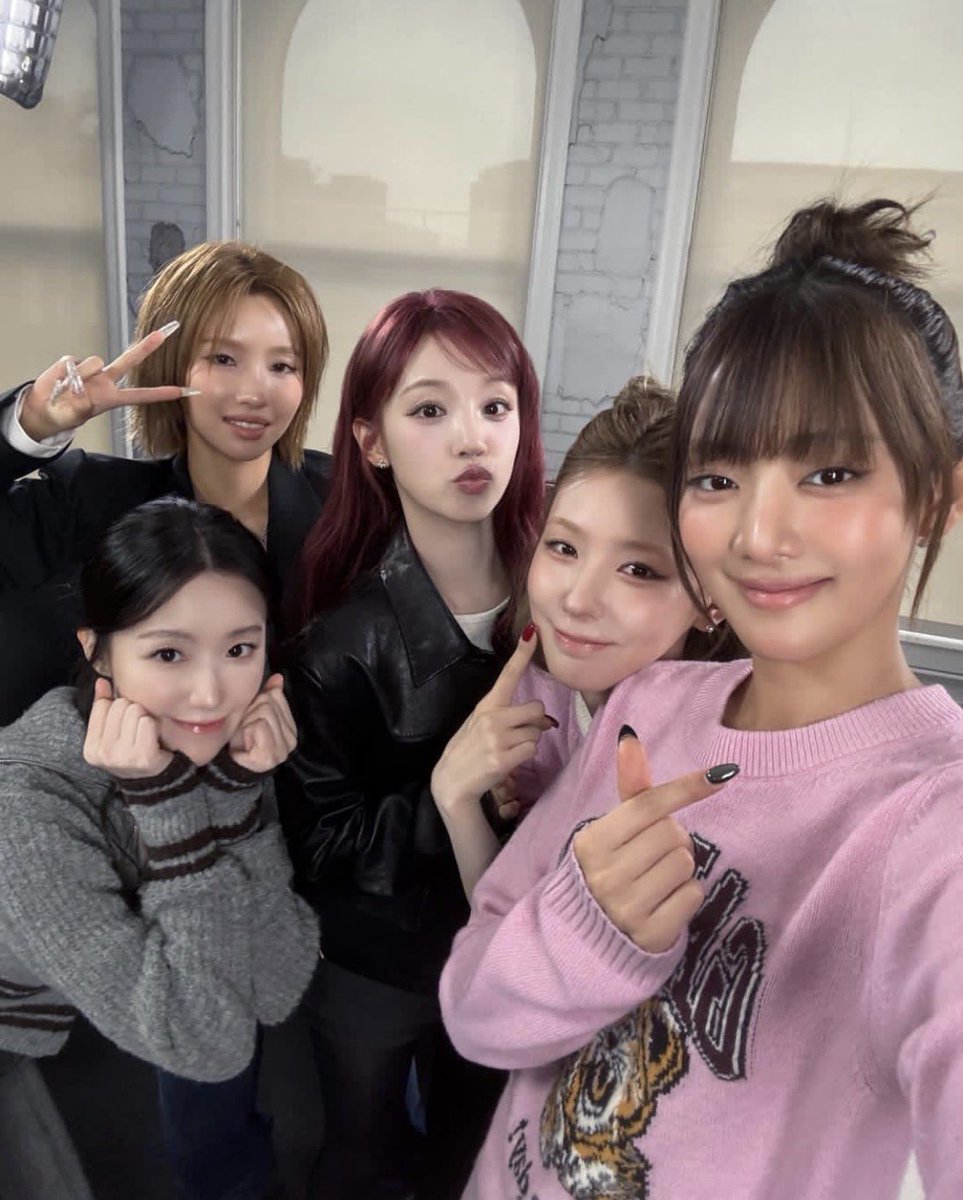 mimew131's tweet photo. 아이 예뻐😻 #idle https://t.co/gMFdYGDsXB