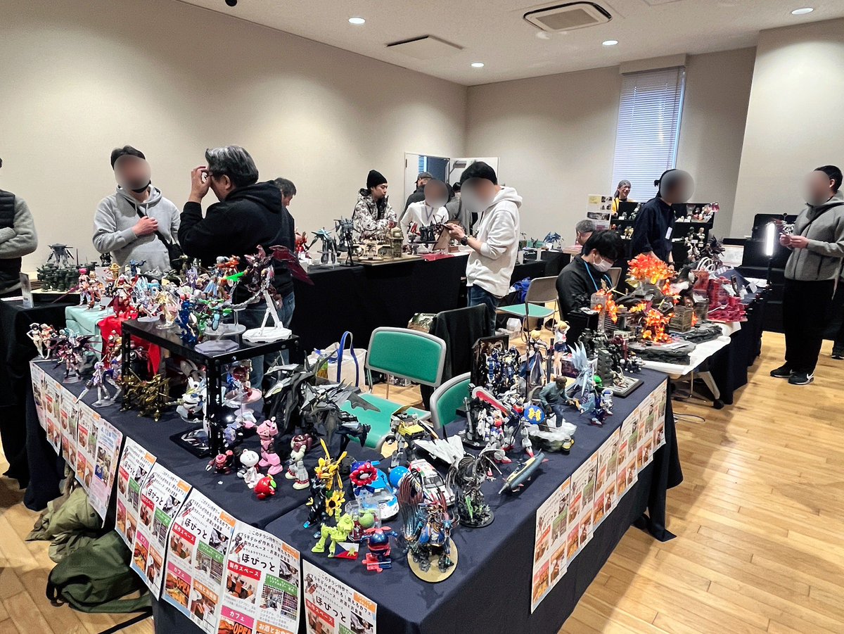 odc_figure's tweet photo. 本日は北摂模型フェスティバルに行ってきました〜✨
以前から観に行きたいと思っていたイベントにやっと来られてよかったです！
沢山の人や作品で盛り上がっていました☺️
主催の方ともいろいろお話できて、参加している高校生たちとも少し交流させて頂けて嬉しかったです❣️ https://t.co/2AosFPguOD