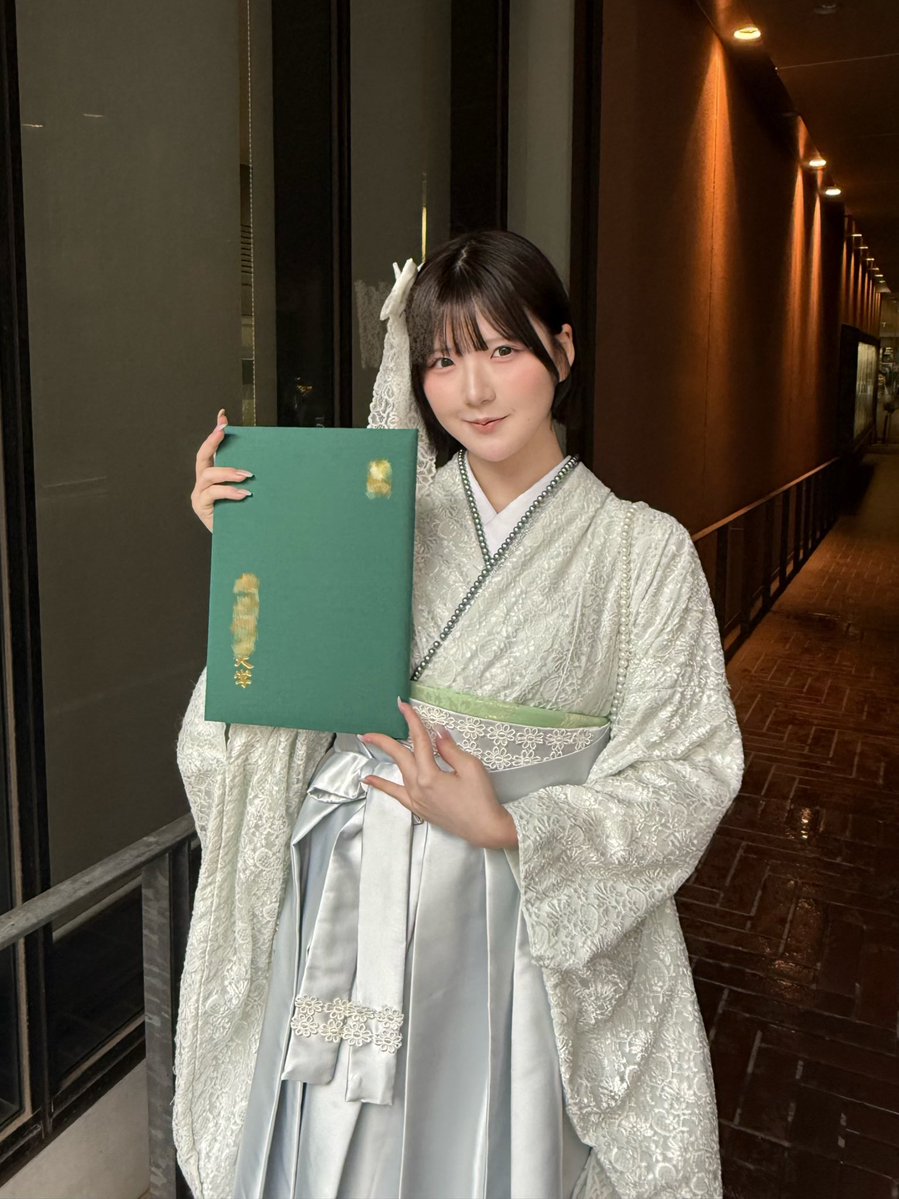 けとる tweet media