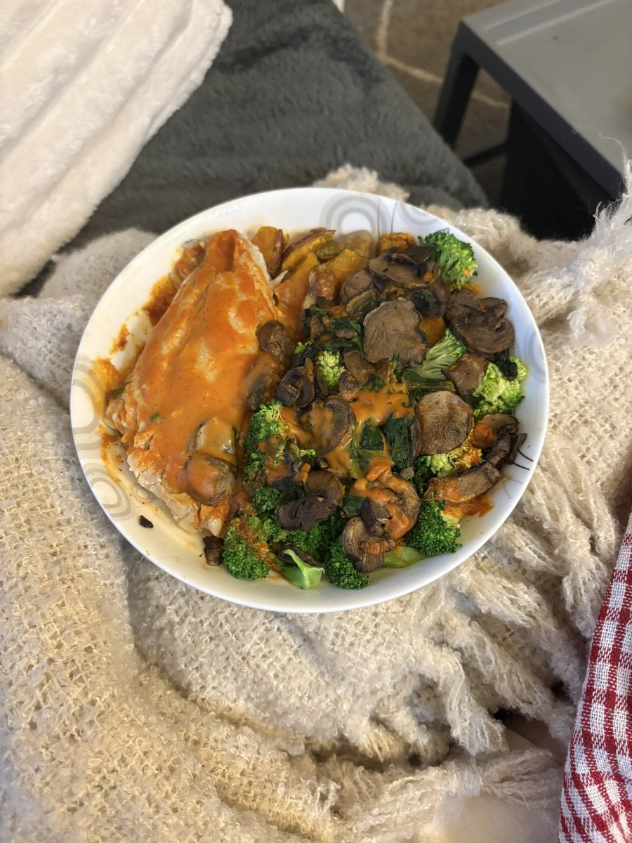 elisa 🫐trying not to go insane tweet media