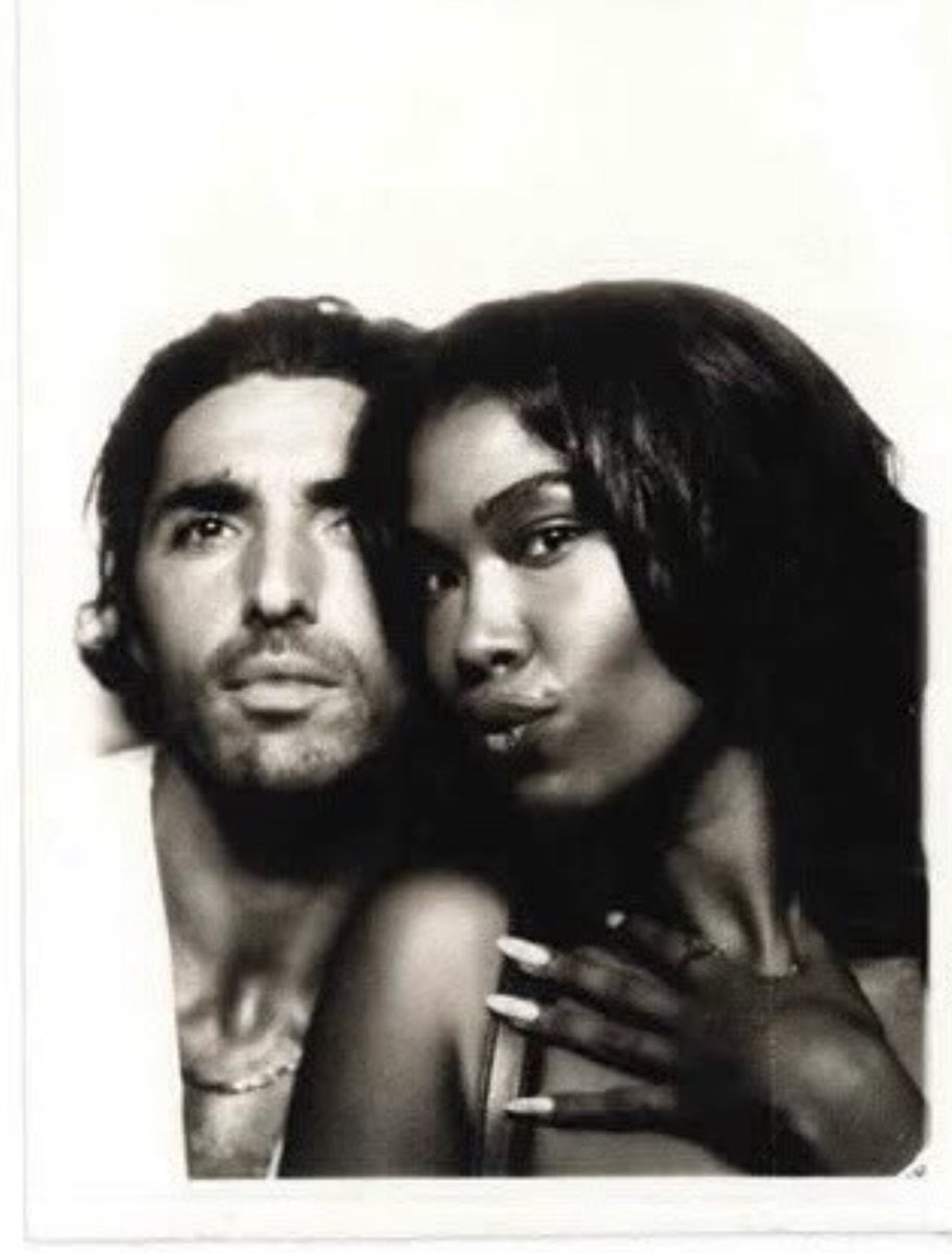 emma 💍 tweet media