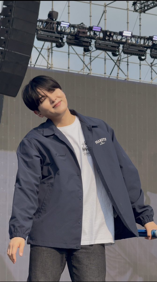 Thao.Caramel tweet media