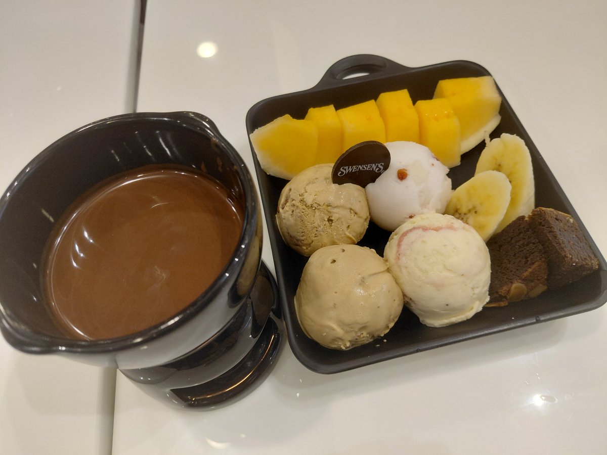 FoodieFo | Food Hunter Vtuber 🍳🍴 tweet media