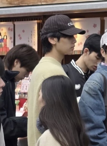 Chew ☾ tweet media