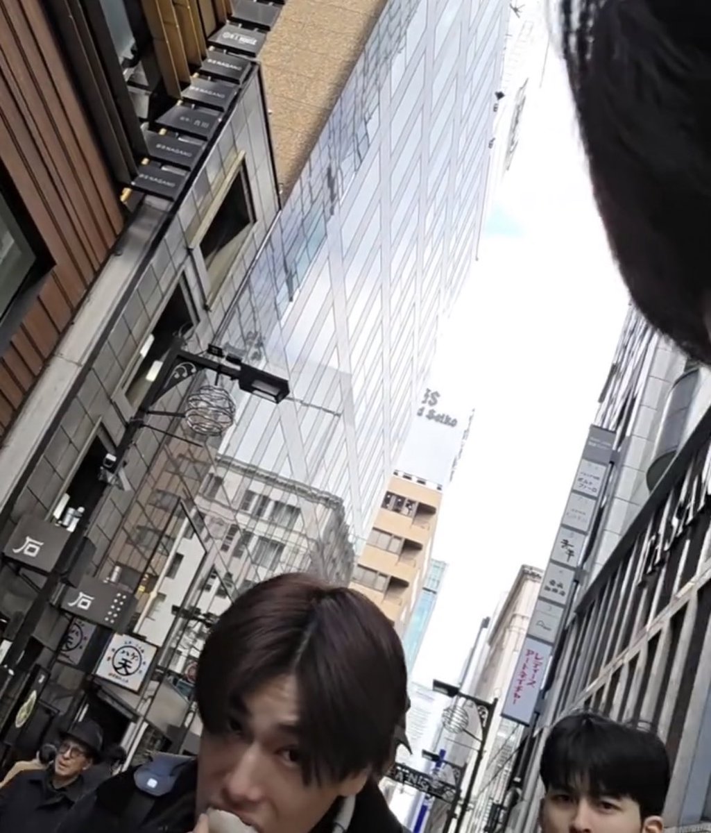 Chew ☾ tweet media