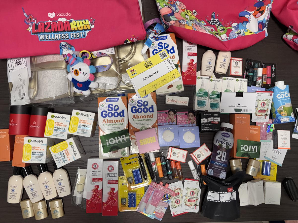 เมื่อลูกถามแม่ว่าได้ของเยอะไหม นี่คือคำตอบ🤣

ยังไม่รวมอาหาร ขนม น้ำหวาน ที่กินในงานอีก ขอบคุณลาซาด้าและอ้ายฉีอี้ที่จัดกิจกรรมดีๆ🙏🏻🫶🏻

Lazada Run Wellness Fest

#LZDRunWellnessFest
#MosBank