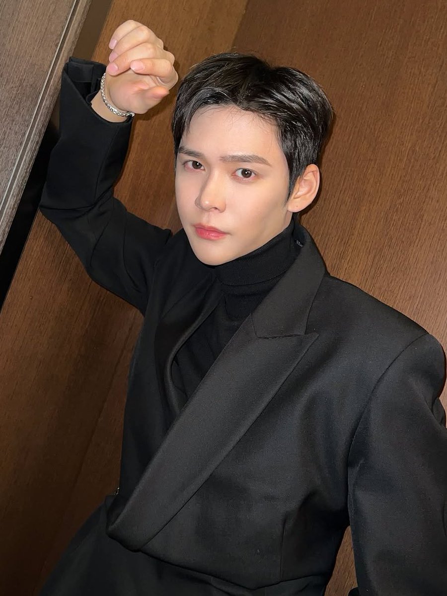 ก็ดูจะเป็นคนที่เขียนอะไรแบบนี้จริงนะ