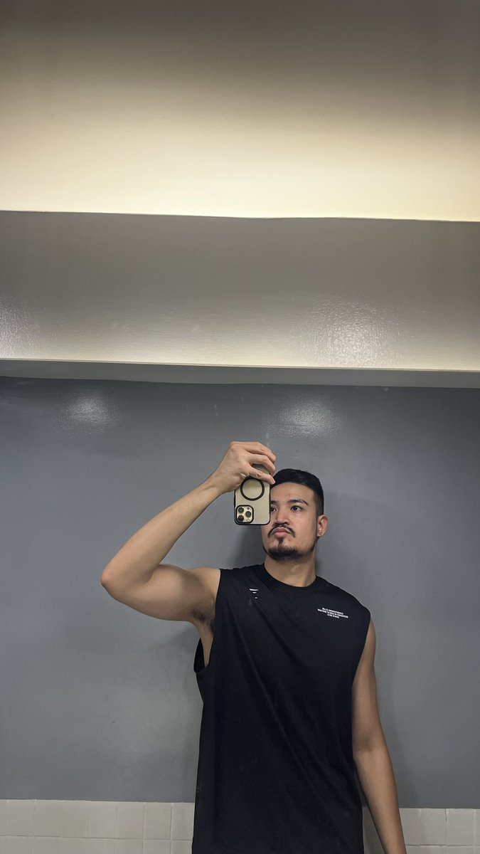 Earl Francis tweet media