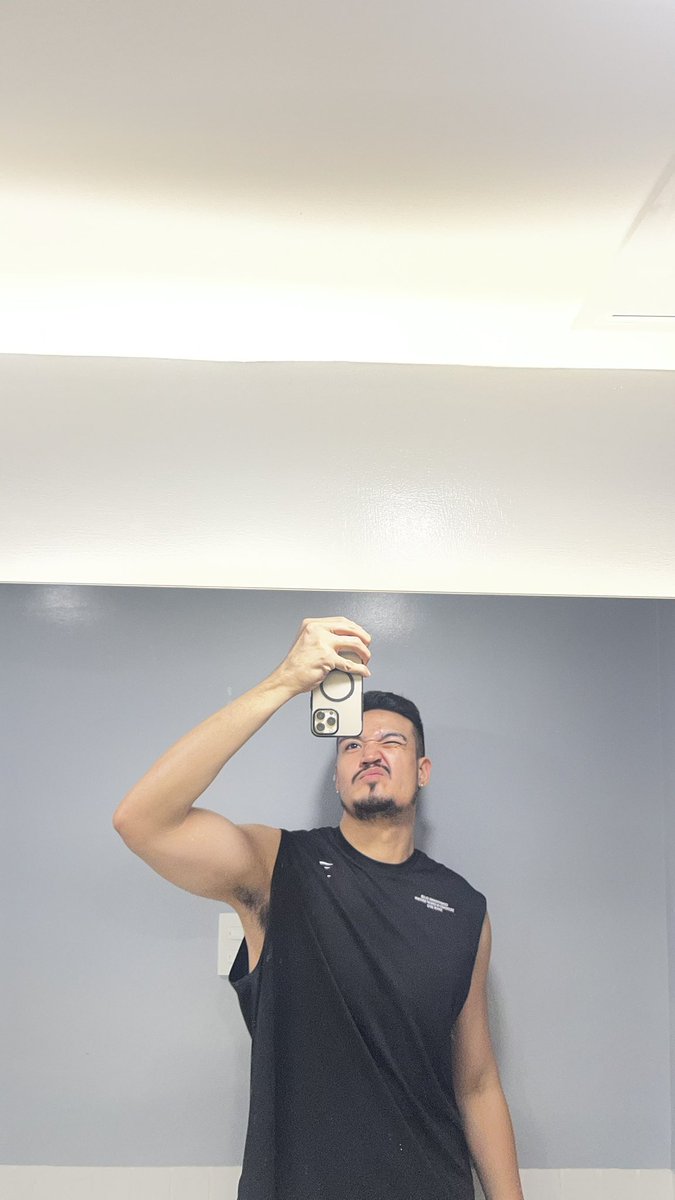 Earl Francis tweet media