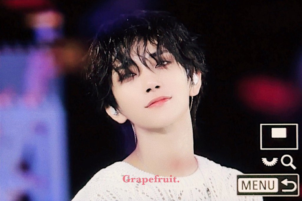 pix 🍂 tweet media