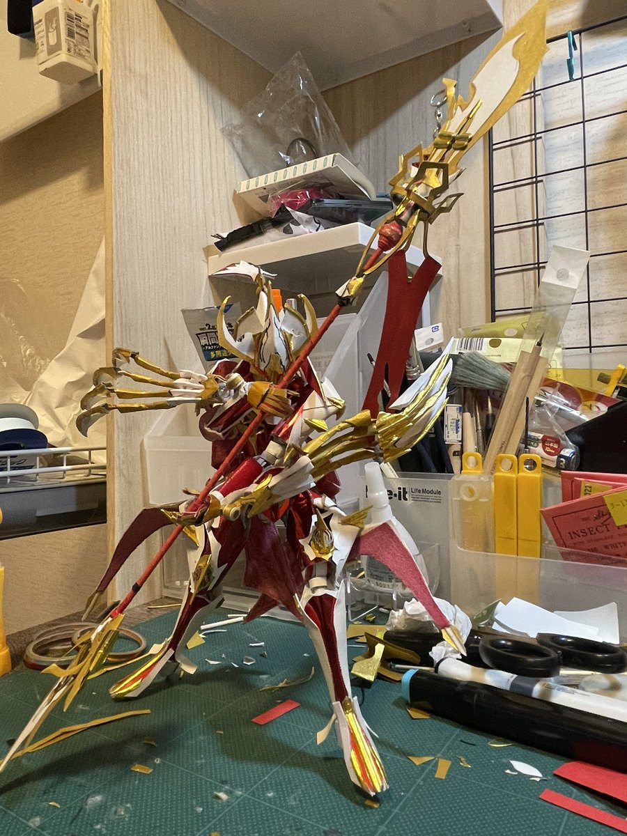 the_kakitaros1's tweet photo. おつKAKIぴー！☆

warframeより

Guandao prime 

完成致しましたー！！！

わかってる！トイレットペーパーだろ？笑
ちょっと待ってくれ！
違うんだ！言い訳させてくれ！
引越した時に台座がどっか行ったんだ！

5〜6個くらいあった台座が、どっか行っちゃったんだ！
反抗期で家出しちゃったかな😜笑 https://t.co/gnBle96y34