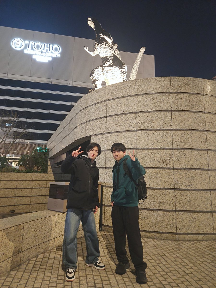 reisaaa123's tweet photo. 韓国ミュージカルonscreen でMOZART!観ました✨with ひさっち  出演者の歌ウマに拍手しちゃうところだった👏 韓国へ他の作品も観に行きたい❗노래가 망할거야. #mozart #ミュージカル #舞台 #TOHO #鈴木弥人 #後藤レイサ #한국 #뮤지컬 https://t.co/42LfT0ufPj