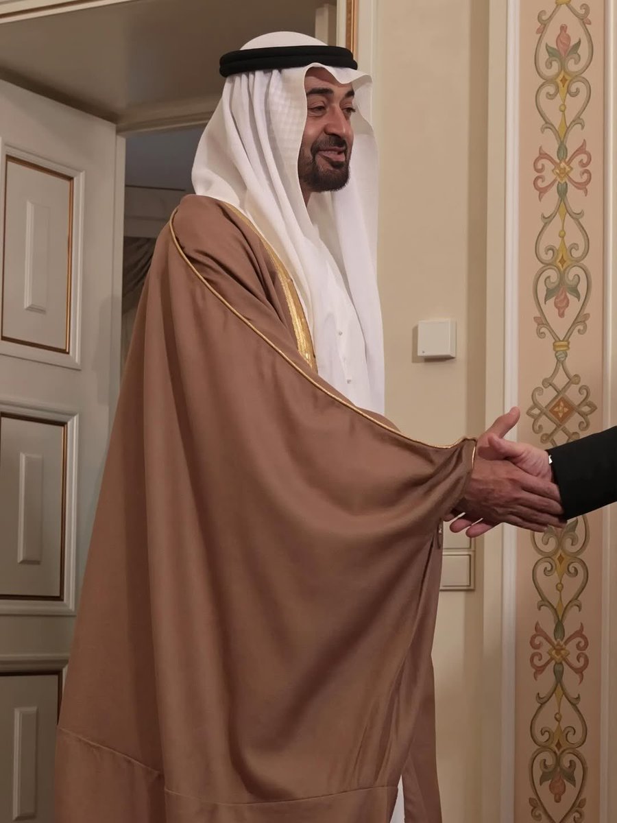 x_uae71's tweet photo. محمد بن زايد آل نهيان 🤍 https://t.co/uHemhuNQgJ