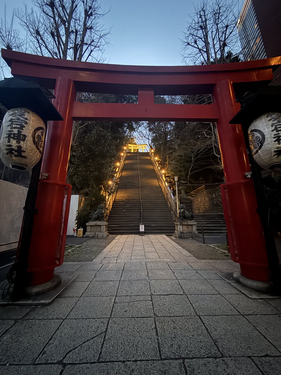 近藤信輔/「忍者と極道」17巻4月8日発売！！アニメ配信中！ tweet media