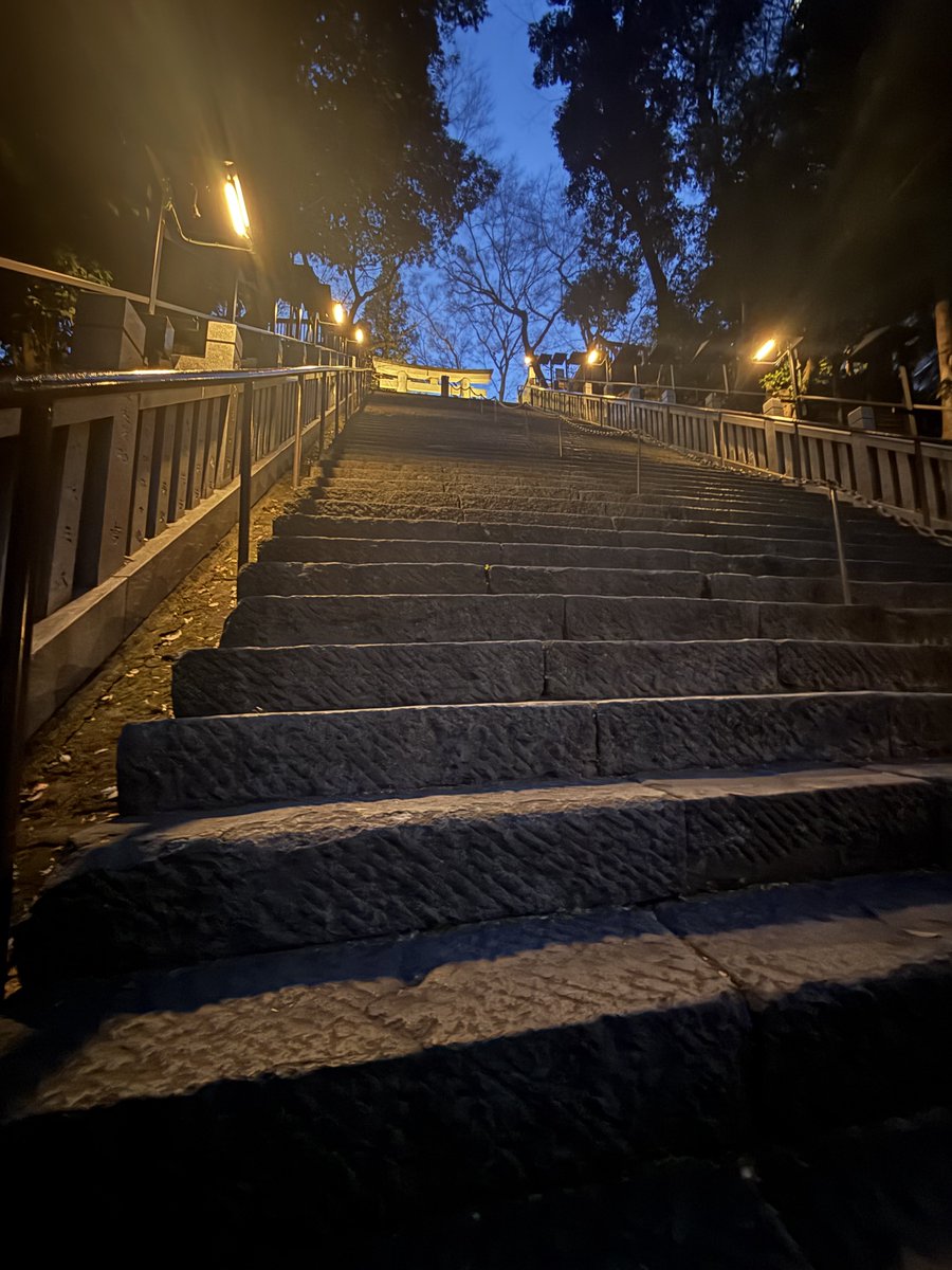 近藤信輔/「忍者と極道」17巻4月8日発売！！アニメ配信中！ tweet media