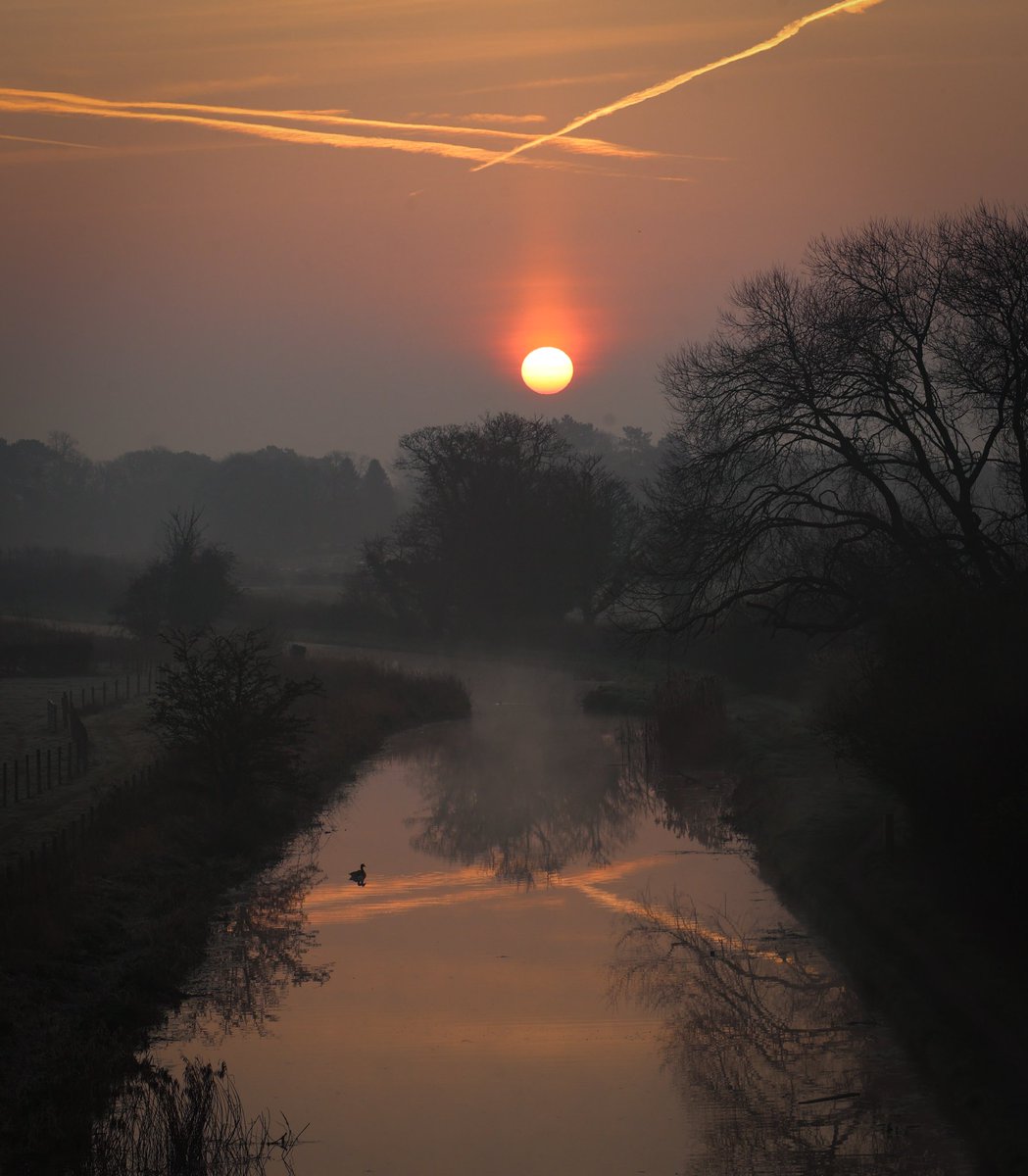 paulgray74's tweet image. 6am #sunrise from edith rigby way #preston #lancashire @blogpreston