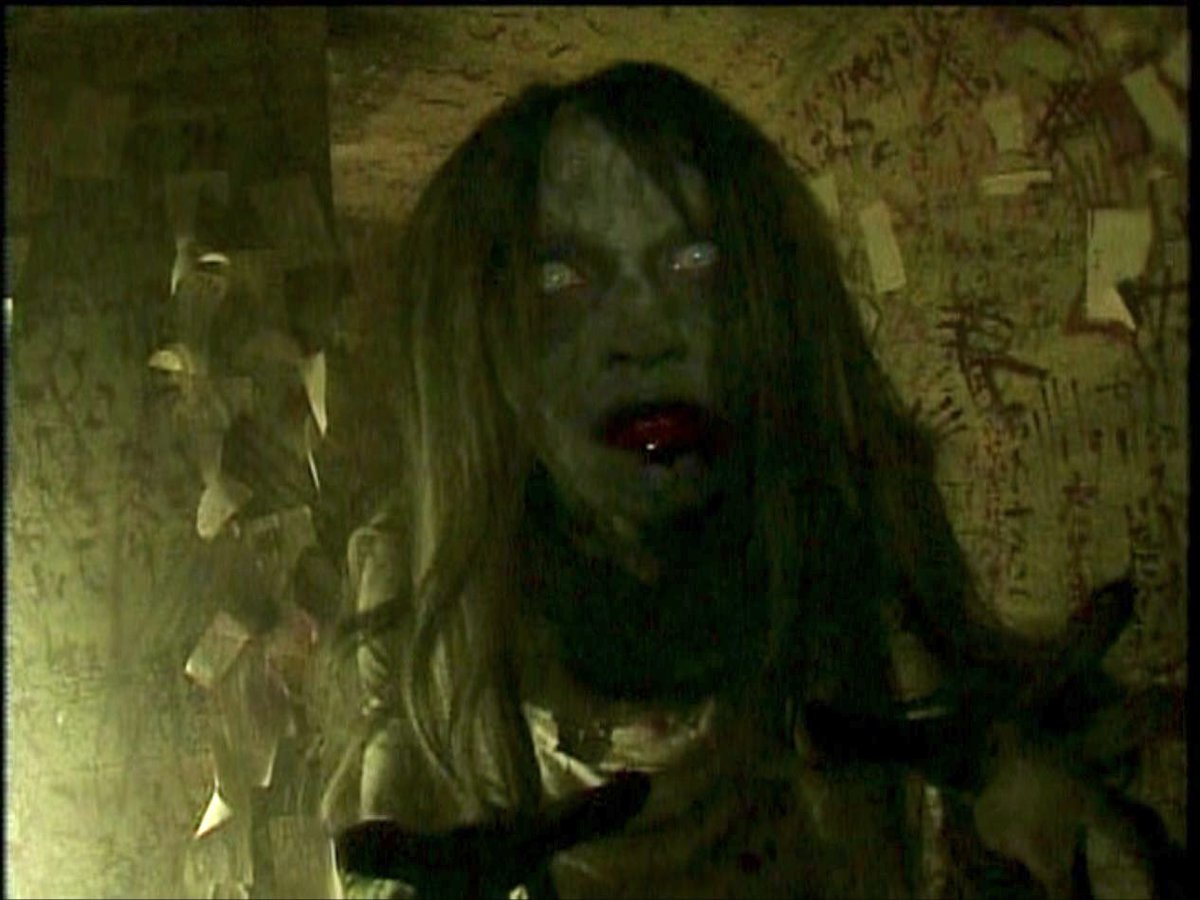 エマ✎ܚホラー映画垢 tweet media