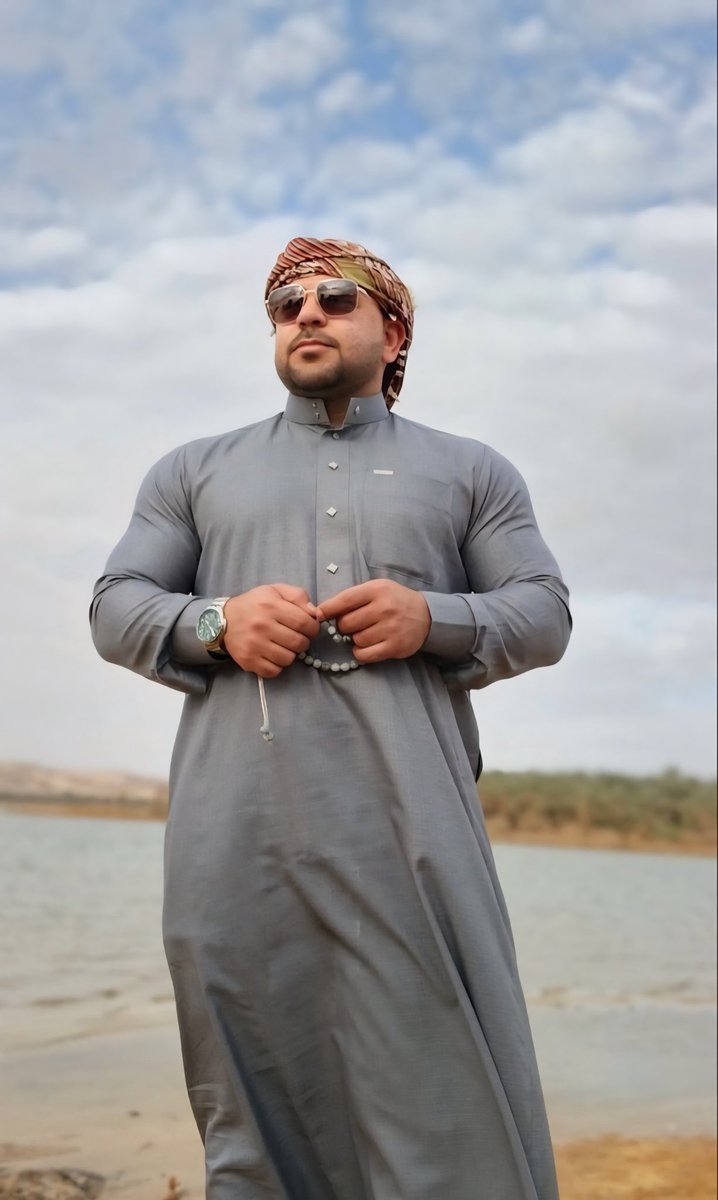 smx58's tweet photo. عِيدُ الأعَازِبِ لا شَوقٌ يُعَكِّرُهُ
نوم هنيء، فلا زوجٌ ولا جدَلُ! https://t.co/RKfliTSMJz