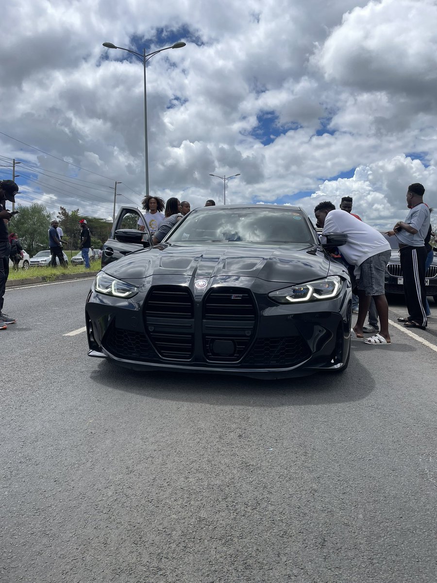 king hysteria tweet media