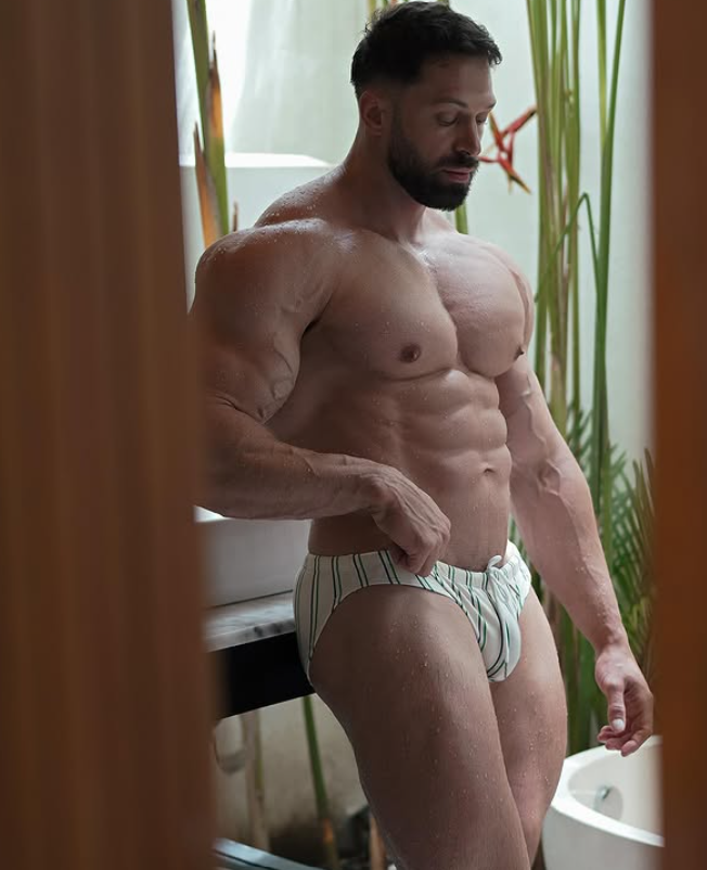 Men Of Instagram tweet media