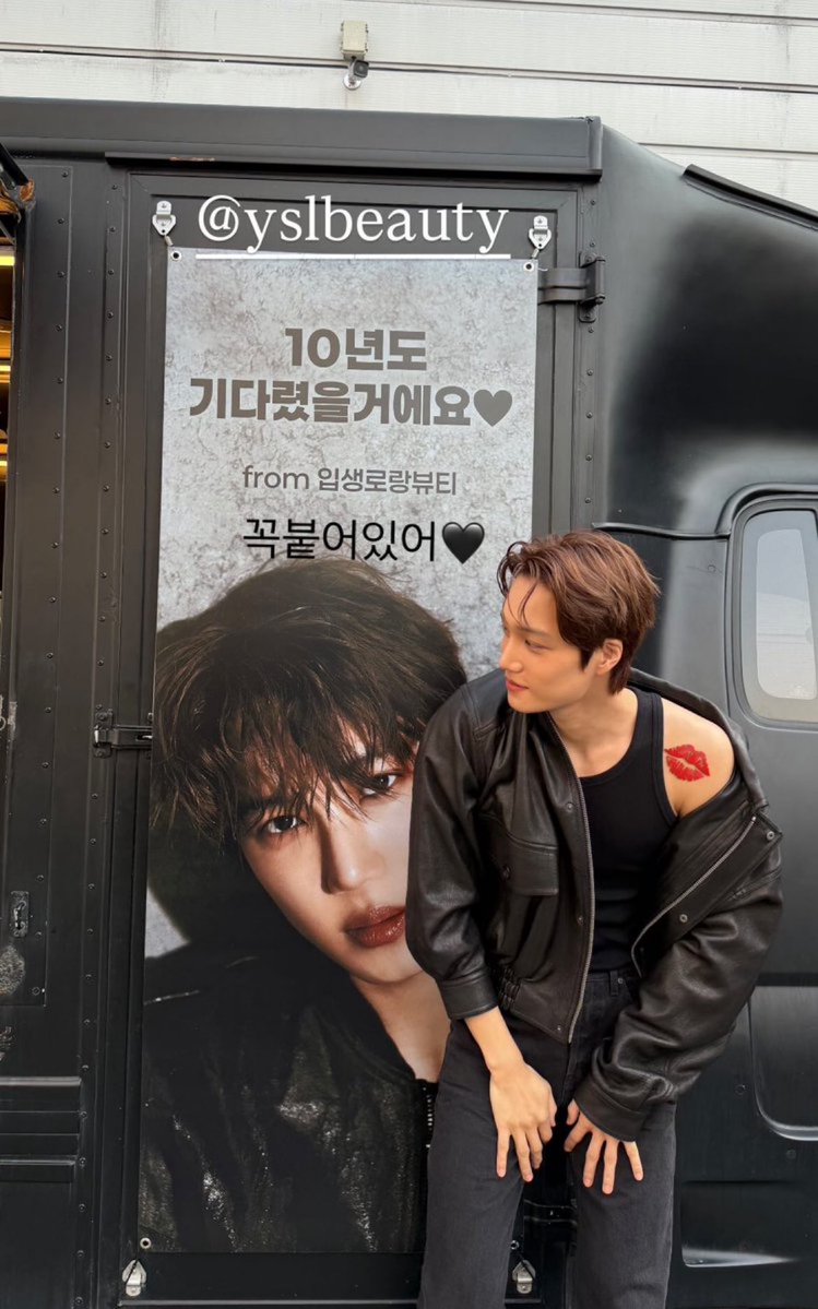 mae ౨ৎ tweet media