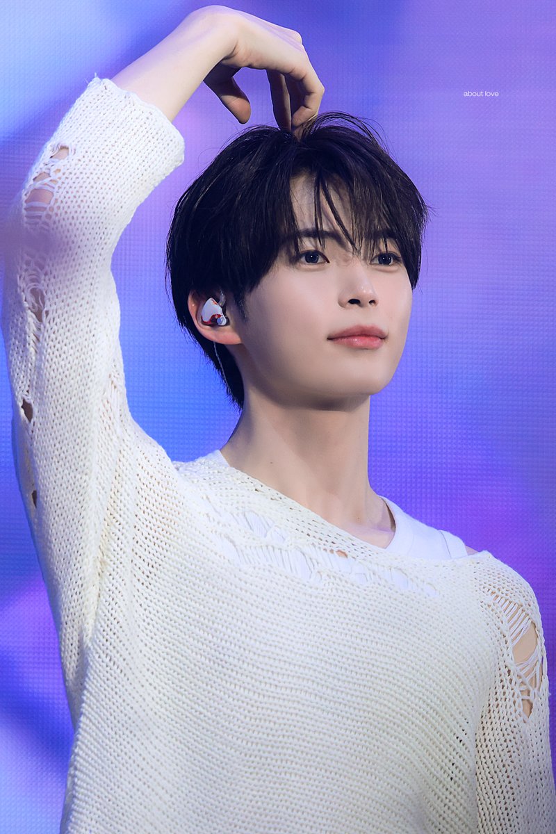 𝗮𝗯𝗼𝘂𝘁 𝗹𝗼𝘃𝗲 tweet media