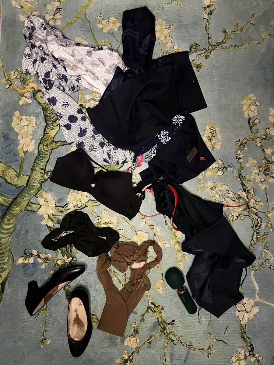 𝘜𝘱 𝘪𝘯 𝘵𝘩𝘦 𝘢𝘪𝘳 tweet media