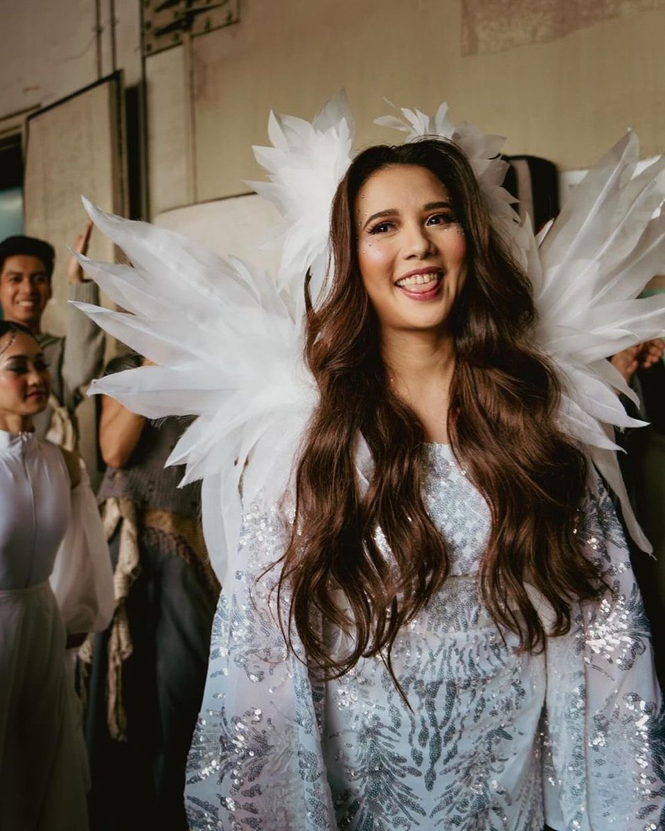 Happiest birthday to my favorite human being, an inspiration to everyone, a person who is beautiful inside &amp; out, and a kind hearted soul. We love you so much, eomma (<a href="/anakarylle/">karylle</a>). 💜🎂🥳