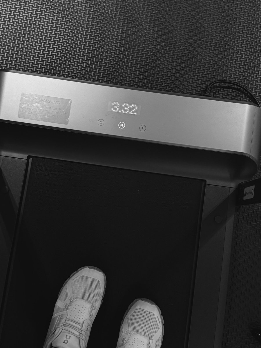 ⠀

⠀ ⠀ ⟟  𝐆𝐘𝐌 𝐂𝐄𝐌𝐏𝐀𝐊𝐀 𝐆𝐎𝐋𝐃𝐄𝐍 𝐒𝐊𝐘.
⠀ ⠀ ⠀ 𝖲𝖴𝖭𝖣𝖠𝖸     │     𝟣𝟨.𝟥𝟢 𝖶𝖨𝖡

⠀ ⠀ ⠀ Gak jadi tennis karena gak ada temen, 
⠀ ⠀ ⠀ akhirnya melipir kesini.

⠀