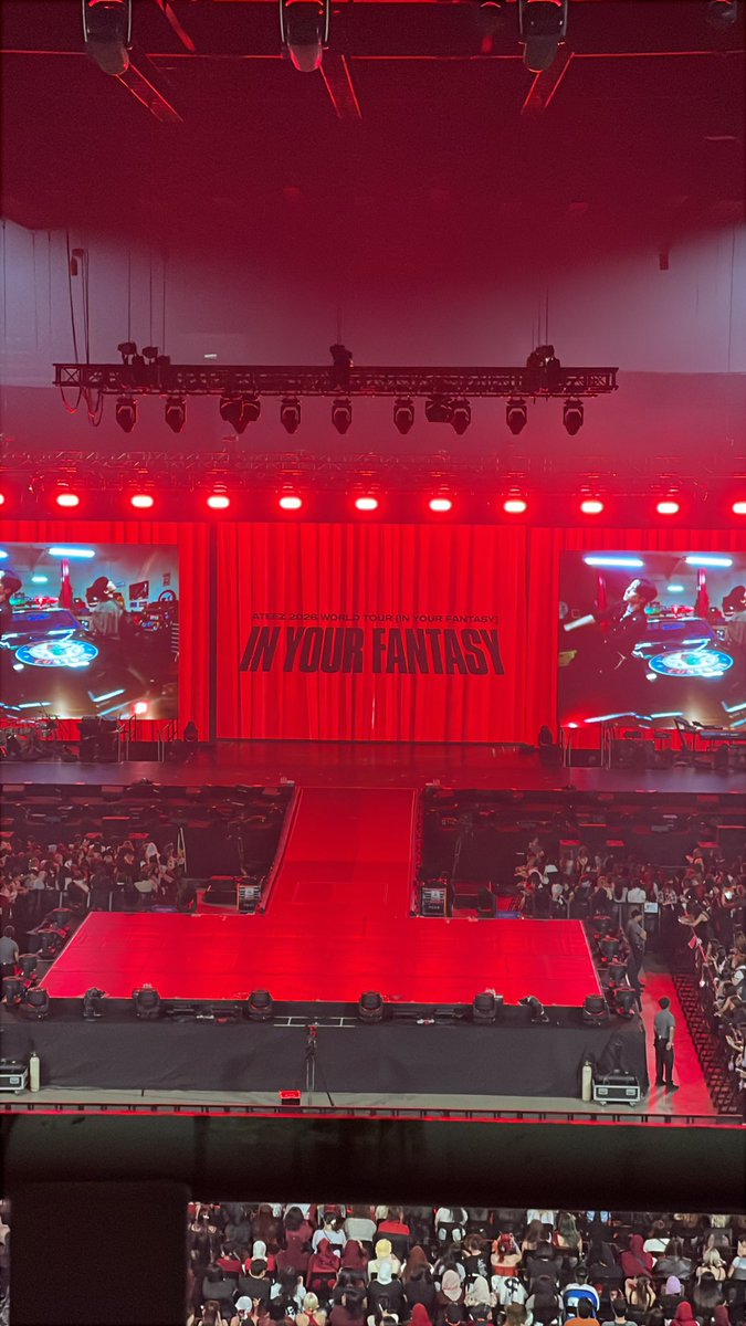 santhestatic's tweet photo. user bornforsan in #iyfinKL #ateezinKL https://t.co/iKgbWDr5u9