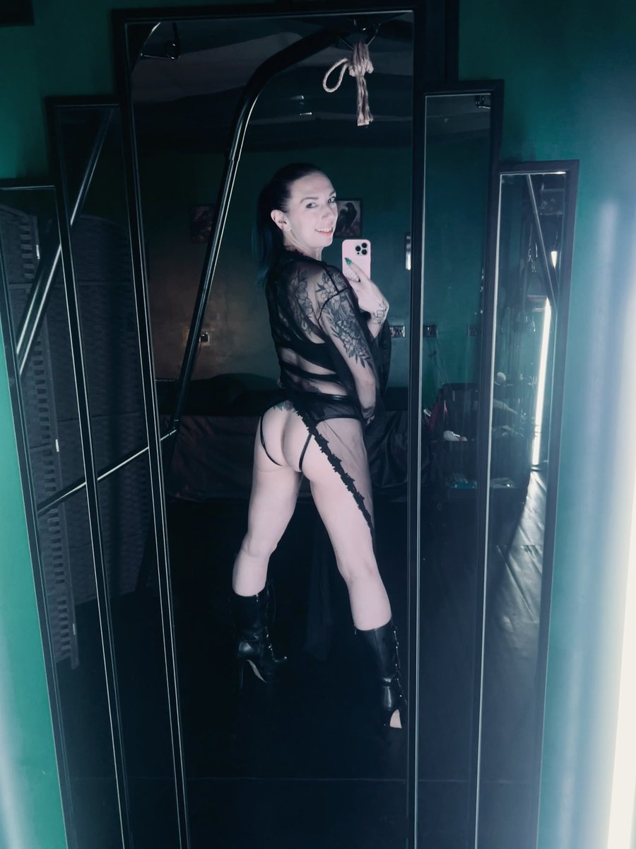 Miss Masha Blues tweet media