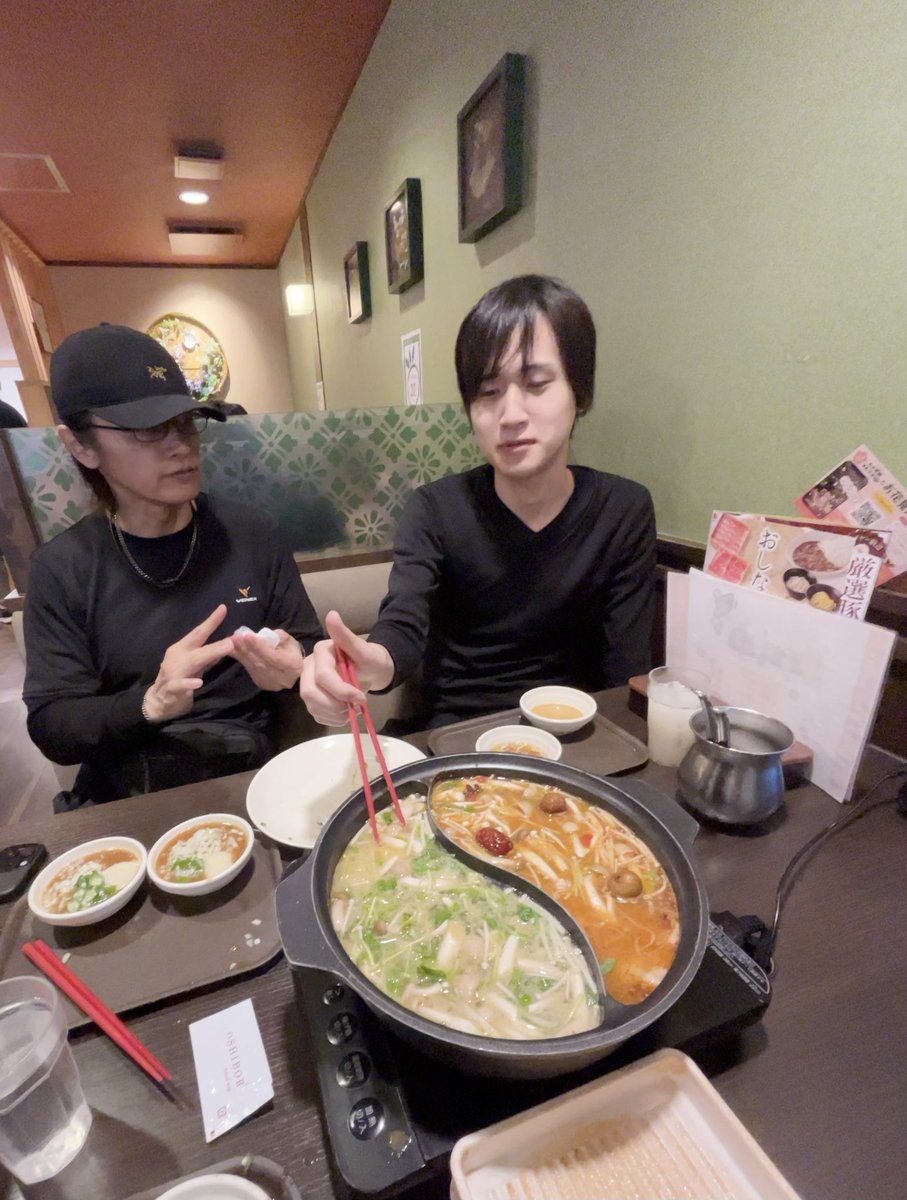 jokar5150's tweet photo. 今日は上倉くん@uequla と
しゃぶ葉に行きました(^q^)
南佳也さん@minamiyoshiya にも
来ていただきました(^q^) https://t.co/ysAvaMpQlB