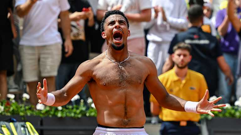 Bobby Locks 😈 tweet media