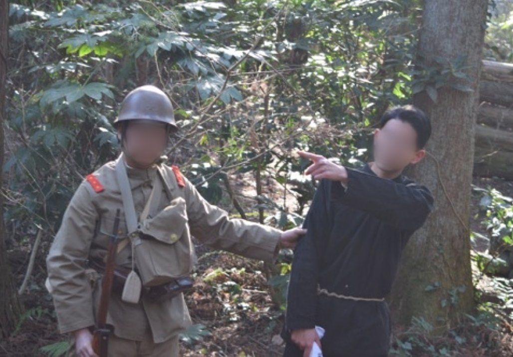 omitsucyan's tweet photo. #北支治安戦
良民との区別のつかぬ不正規軍の遊撃に
高度分散配置された我が分遣隊は翻弄され
討伐に向かうも部落は既にもぬけの殻

そして警備勤務中に八路の奇襲に遭い
不意に自分を突き刺してきた敵の顔を見ると
同じ分遣隊で便衣斥候に出た戦友だった…
「お前ら…!」 https://t.co/zaW0SKvIiM