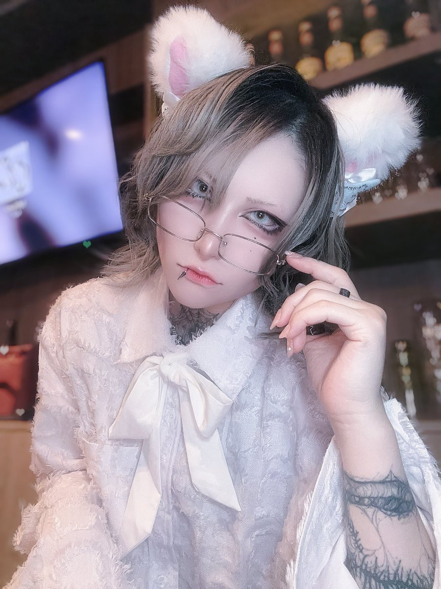 PKB_Akira's tweet photo. ふわもこにゃんこ🐱🤍出勤してるﾆｬﾝ

大人の街、恵比寿で飲むﾆｬﾝよ〜🥂🤝✨✨ https://t.co/DoyHTN0vbO
