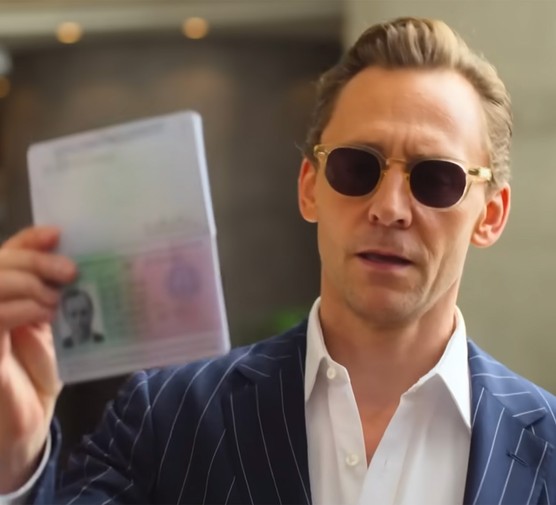 MilicaPloca's tweet image. #ShakespeareSunday  🌞 ''Sleep that knits up the ravell'd sleeve of care.''-Macbeth, A2, S2-
#TomHiddleston #JonathanPine #TNM