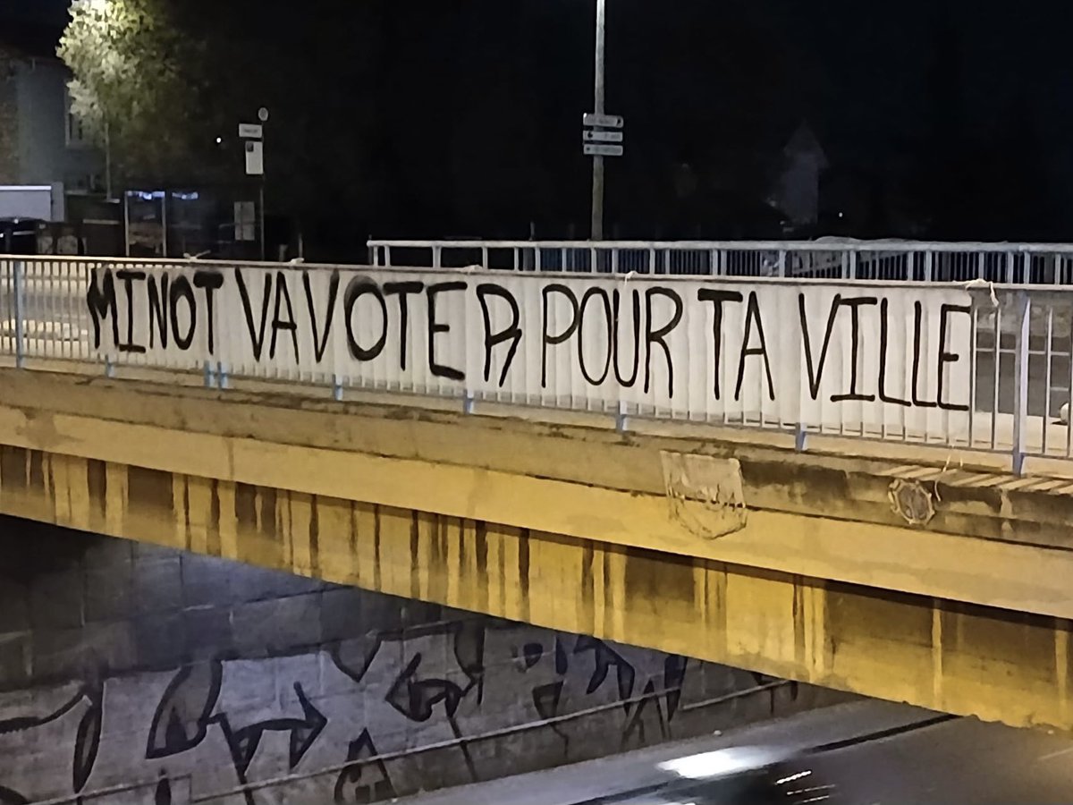 Olympienne_13's tweet photo. Pour l’histoire de Marseille avant d’aller au stade on n’oublie pas d’aller voter ! https://t.co/7gikWn5x3n