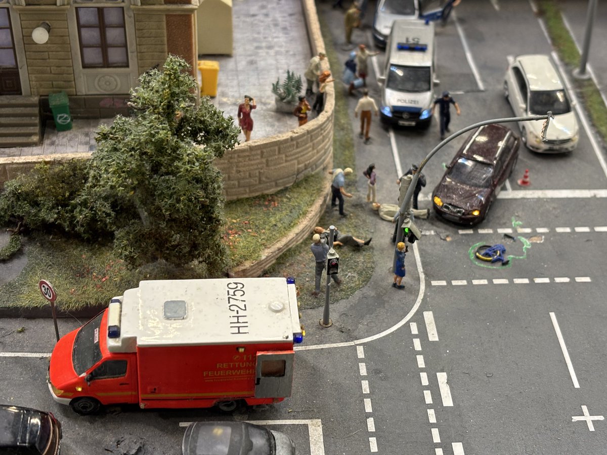 Peter Neumann tweet media