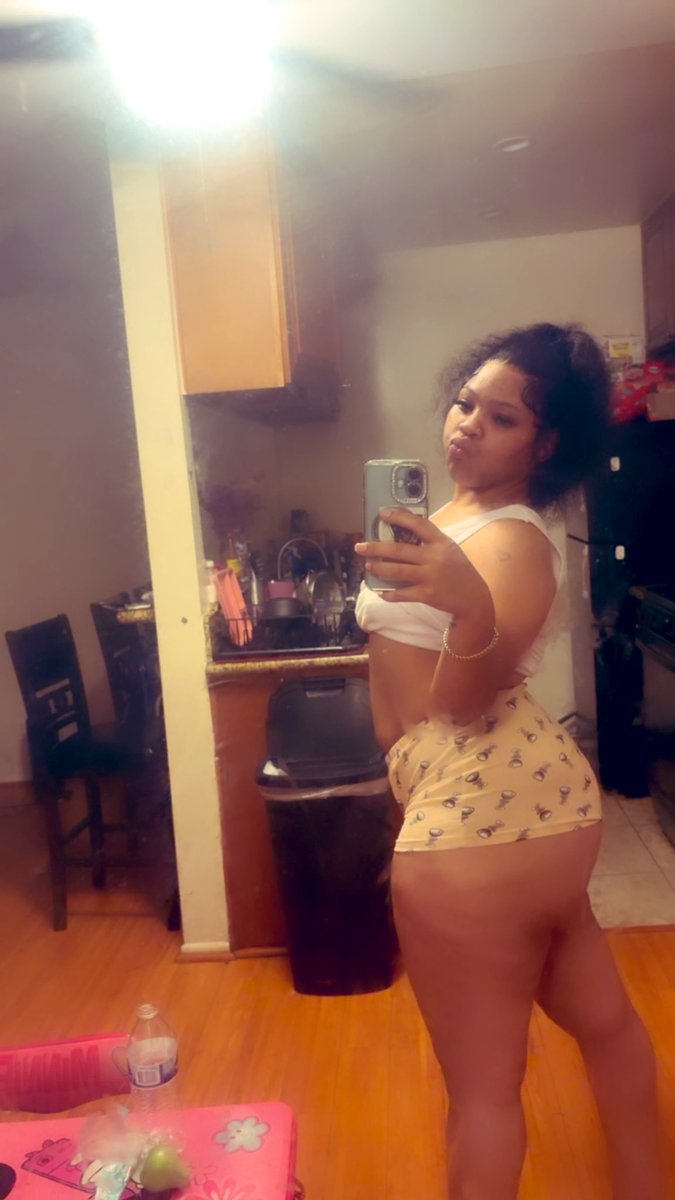 pinkhennesyyyy tweet media