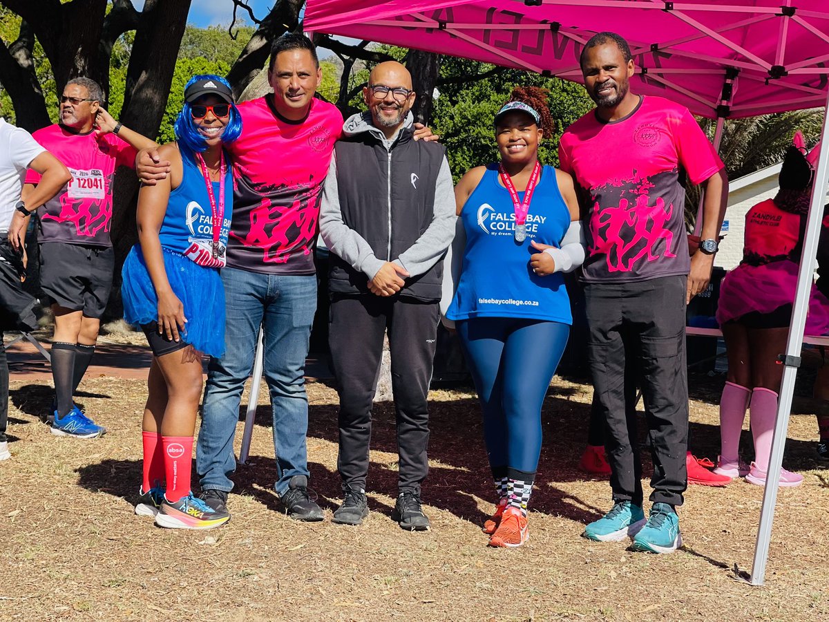 FalsebayCollege's tweet image. Great collaboration! 🤝

Mr. Marlon Higgins (Westlake Campus Manager) with ZAC 15km organisers, joined by staff from Central Office &amp;amp; Fish Hoek Campus.

#ZAC15km #FalseBayTVETCollege #CommunitySpirit #WestlakeCampus #RunCapeTown #StrongerTogether