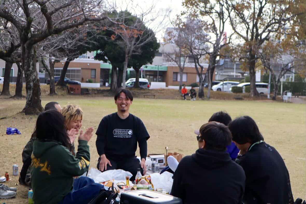 くにや tweet media