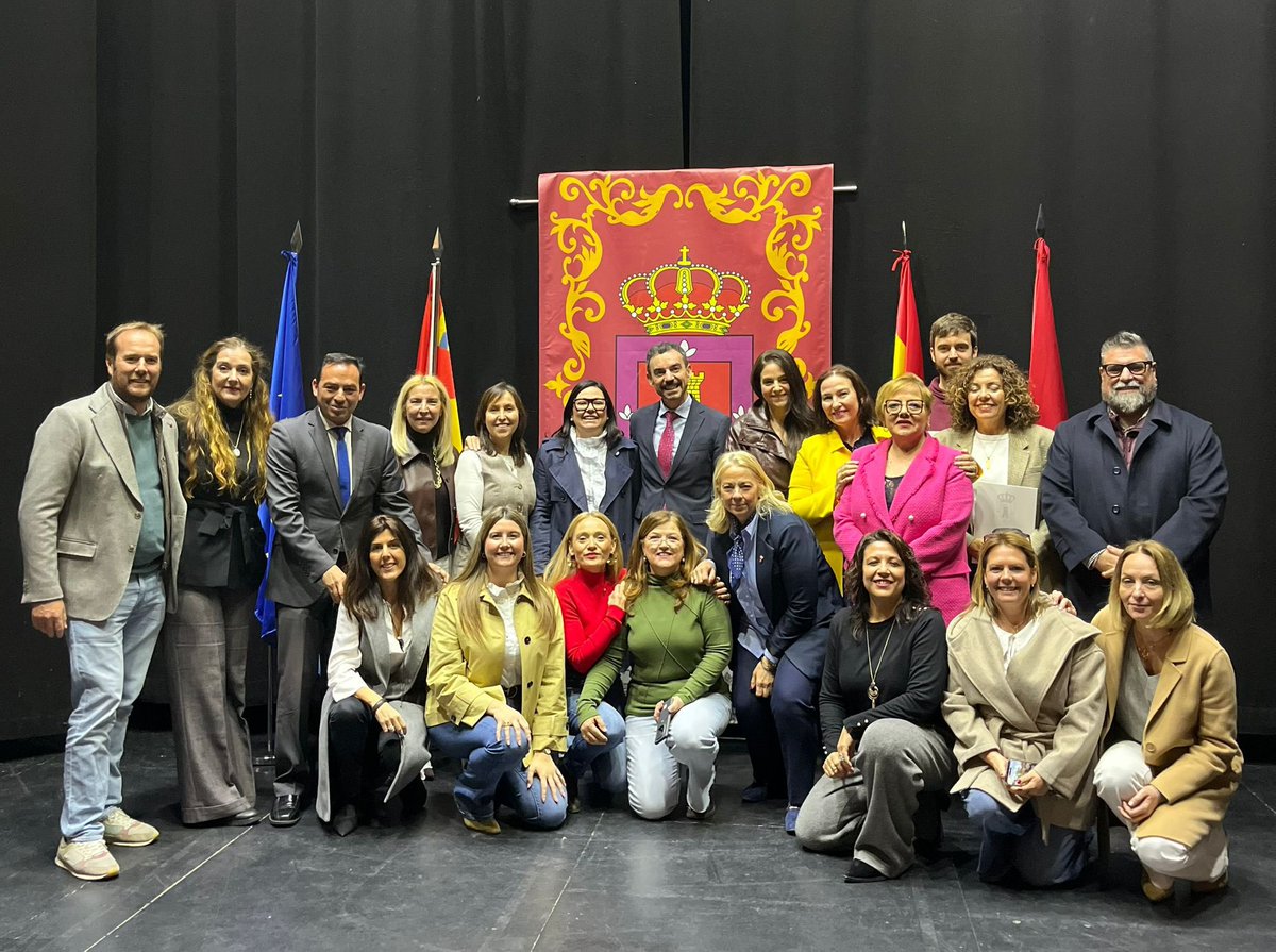 ppvaldemoro's tweet photo. 🔵 El viernes se celebró sesión conjunta de la Comisión de Mayores, Cultura y Turismo de la @FedMMadrid, en la que se abordó acciones para el fomento de las visitas culturales para los mayores.

En representación de #Valdemoro, nuestras concejales @Lidia_Vidal8 y @elenitasn. https://t.co/XGbFBE49t6