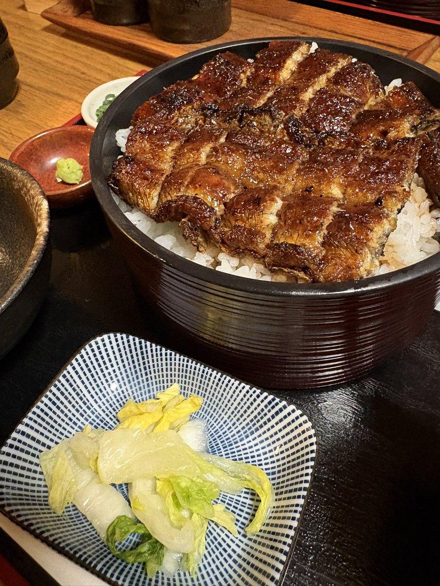 ダーハマ tweet media