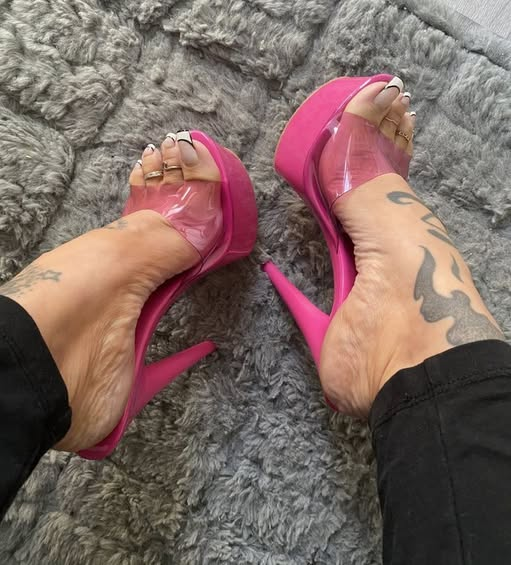 Footjob Belgium tweet media