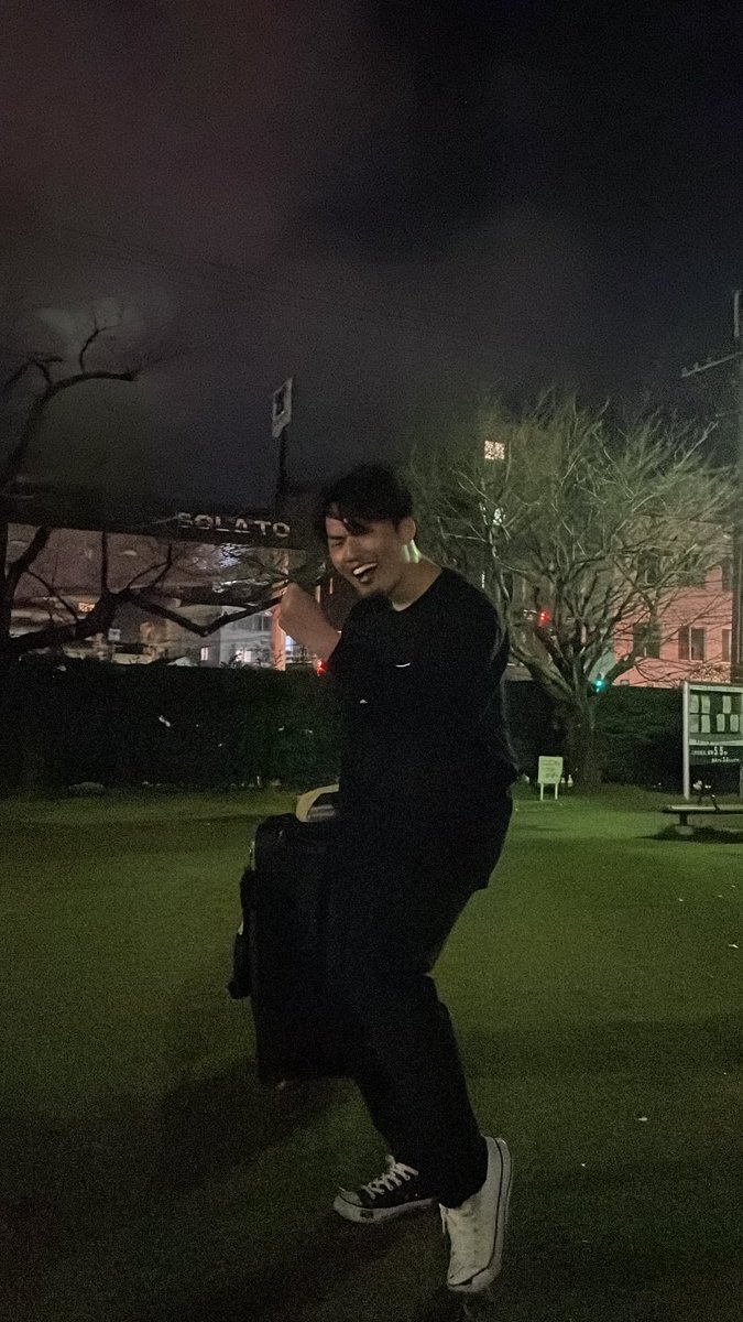 くにや tweet media