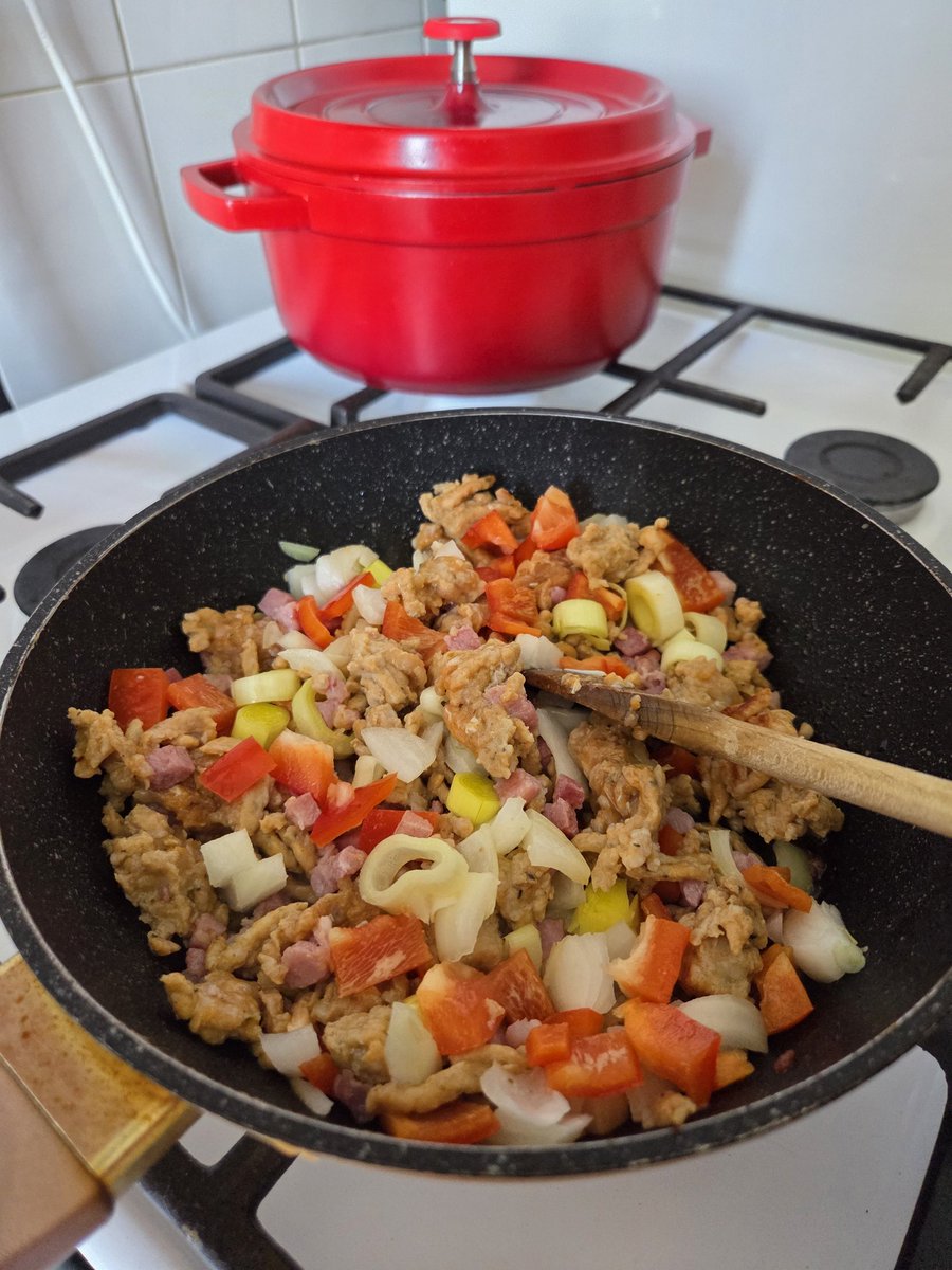 Suzan (met een Z zonder NE) tweet media