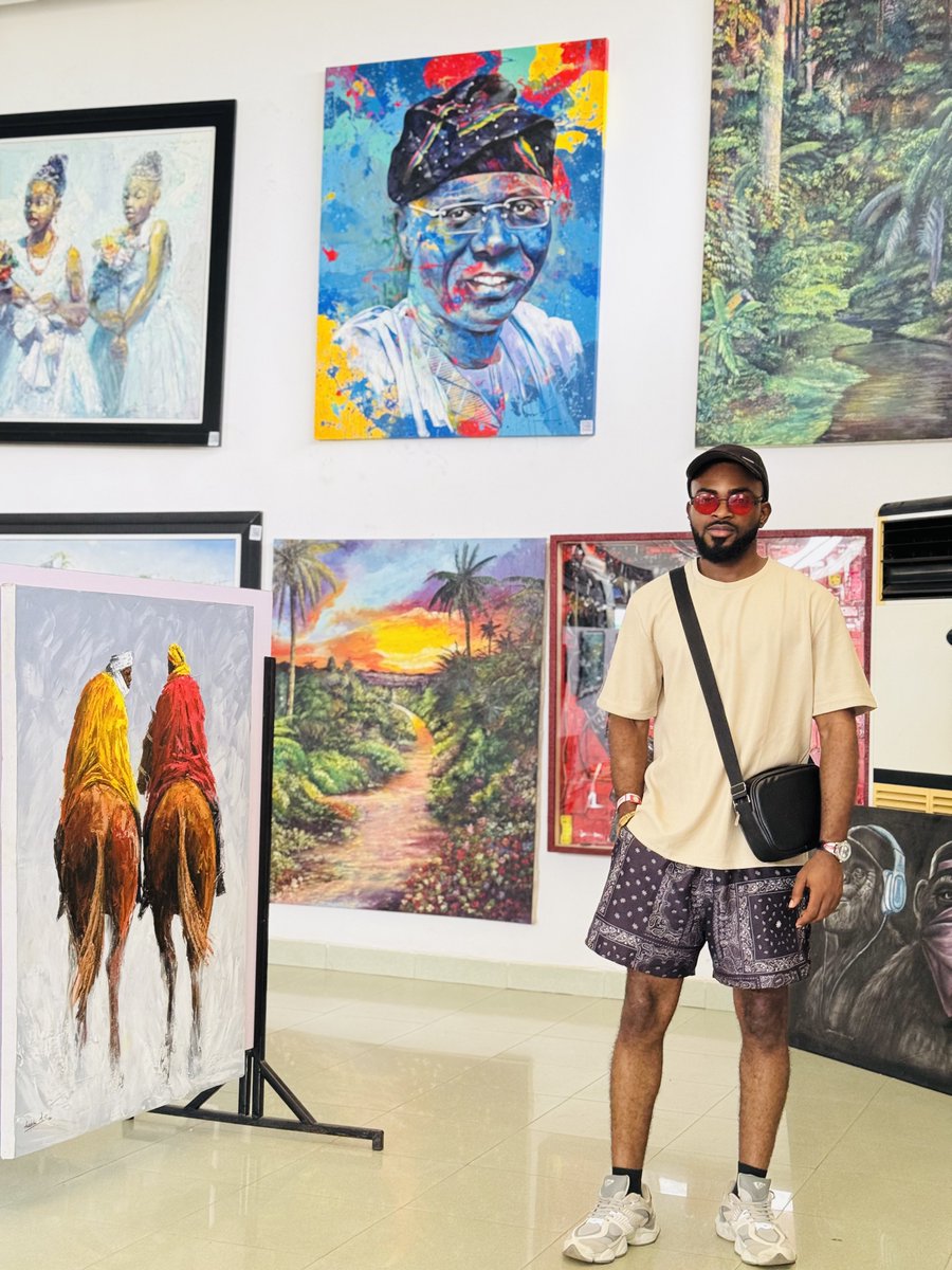 Lyon 𓃵 tweet media