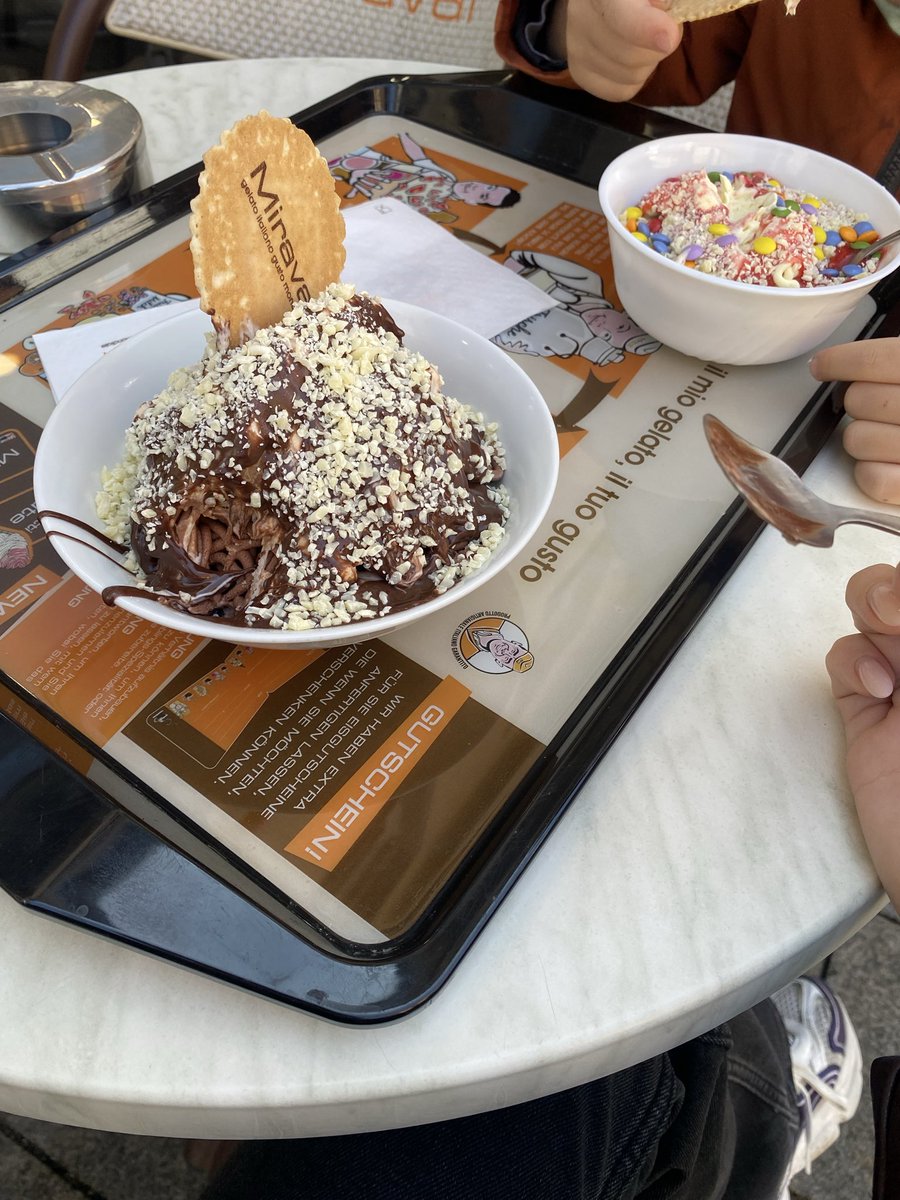 Gine ✨🌓 tweet media