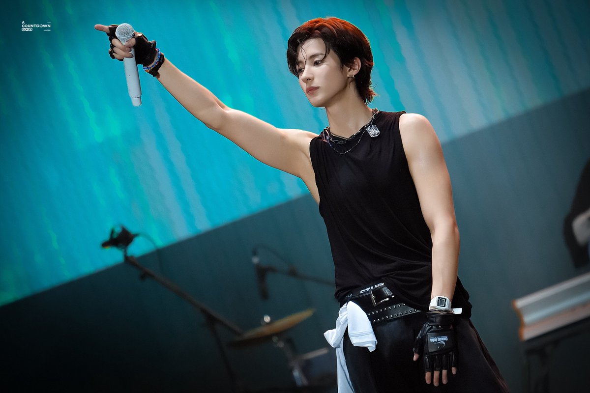 ACOUNTDOWN321 tweet media